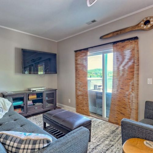 Living area on terrace level