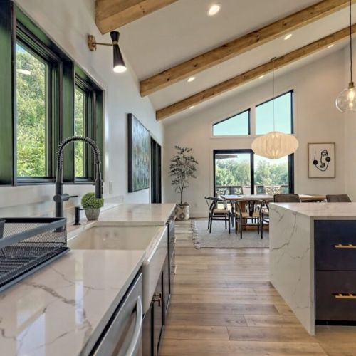 Kitchen farm sink and lots of counter space!