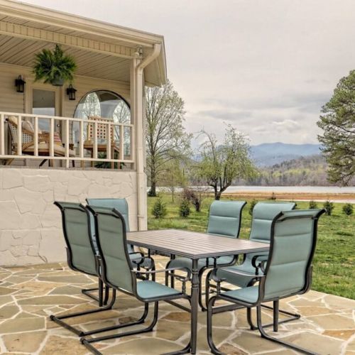 How about a nice outside BBQ with outdoor dining?!