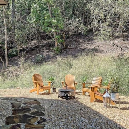 Fire pit & sitting area