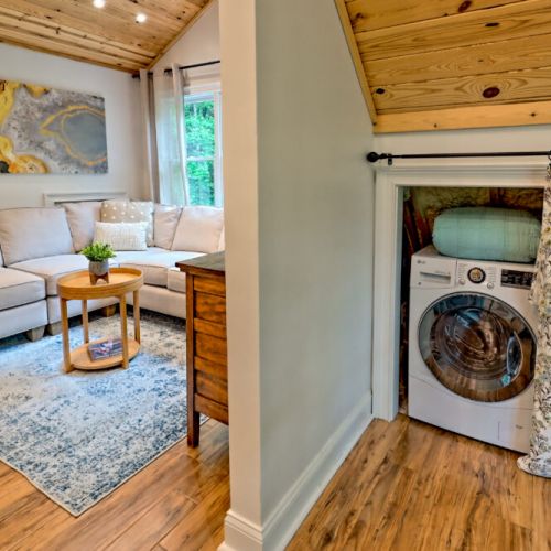 Washer/Dryer combo.