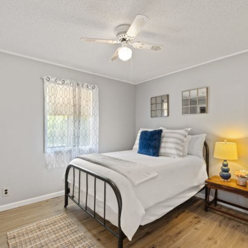 3rd bedroom with queen bed.