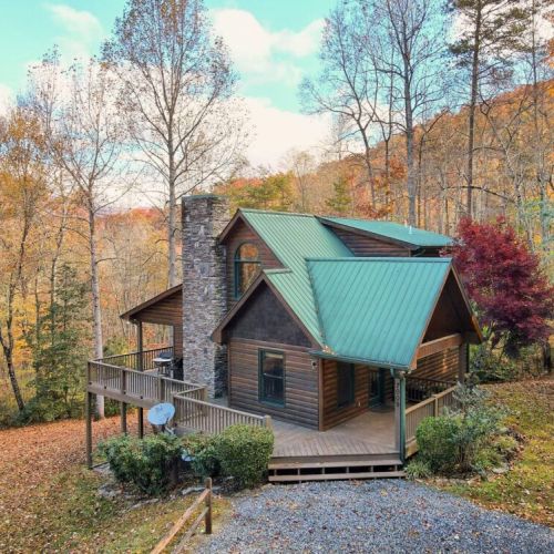 Front aerial view of property