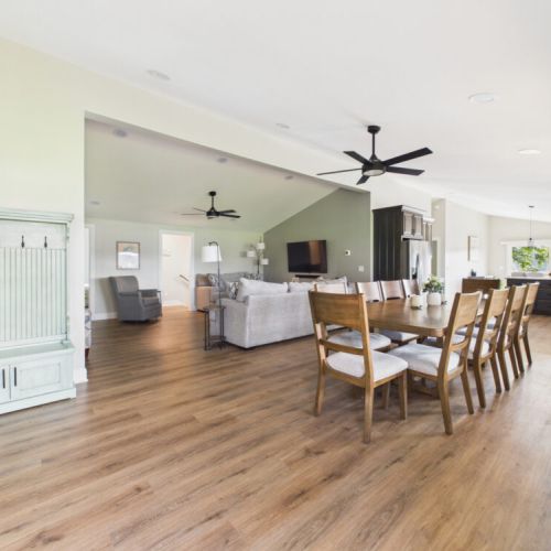 Main floor living / dining area