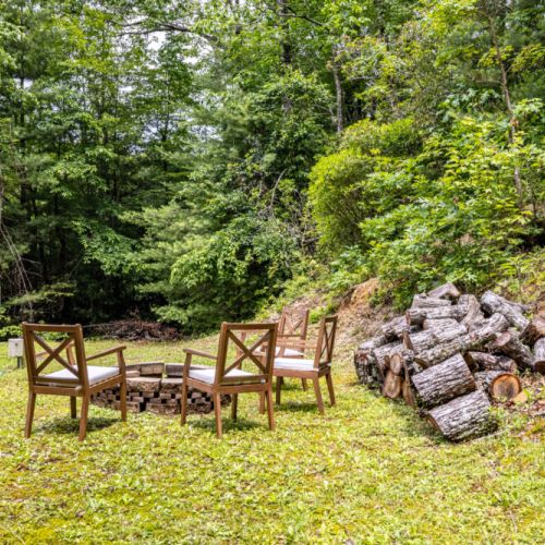 Fire pit for smores and good times.