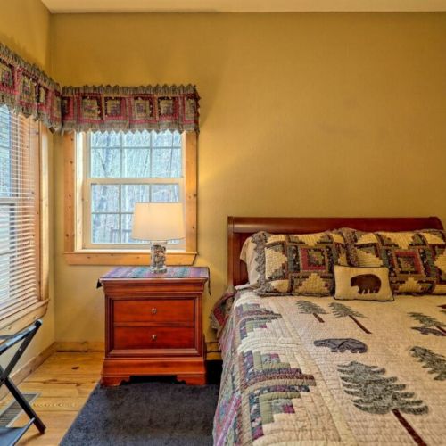 Another guest room and a spot for your luggage too.