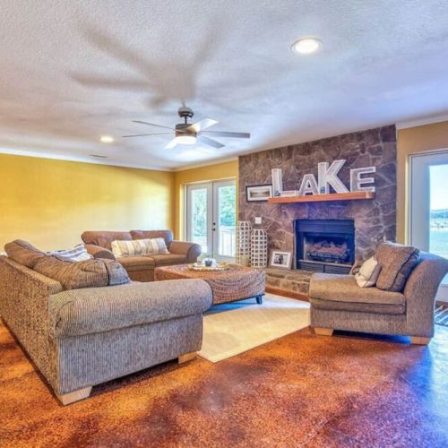 Lower level Living room with room for the whole family or entertaining guests!