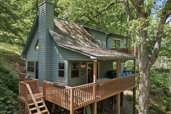 Rippling Waters Hideaway by Chatuge Home Concierge