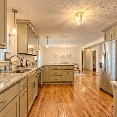 Large, well laid out kitchen