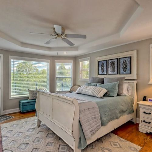 Queen bedroom on main level