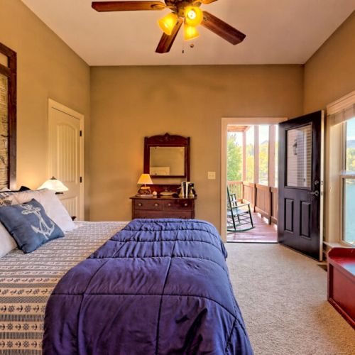 K bedroom with great views of the lake