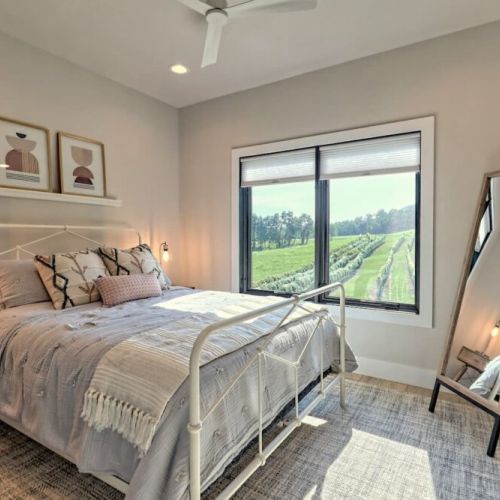 Guest bedroom