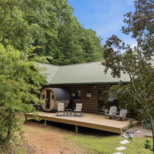 Side patio with sauna.