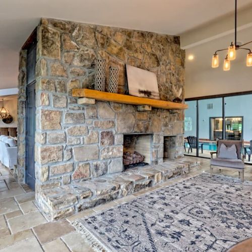 Sitting area.