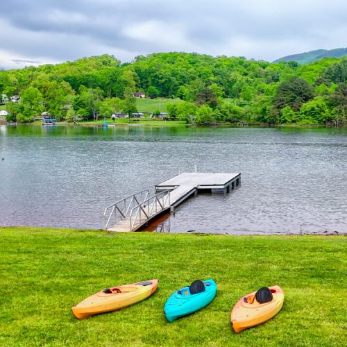 Swimming dock perfect for kayaks and paddleboards.