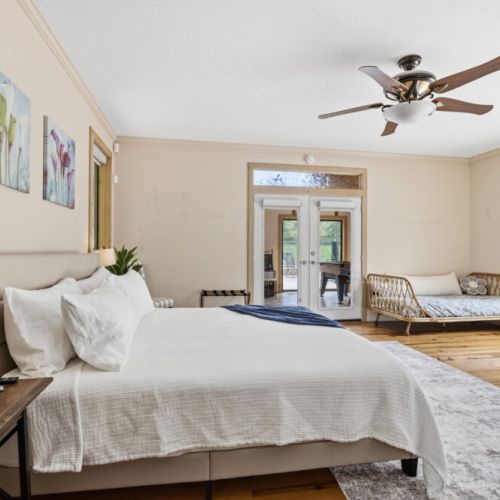 Master and daybed.