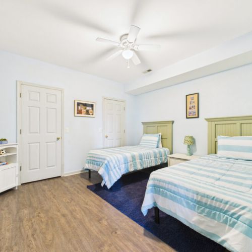 Lower level bedroom with twin beds