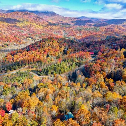 Seasonal beauty of the area around the property
