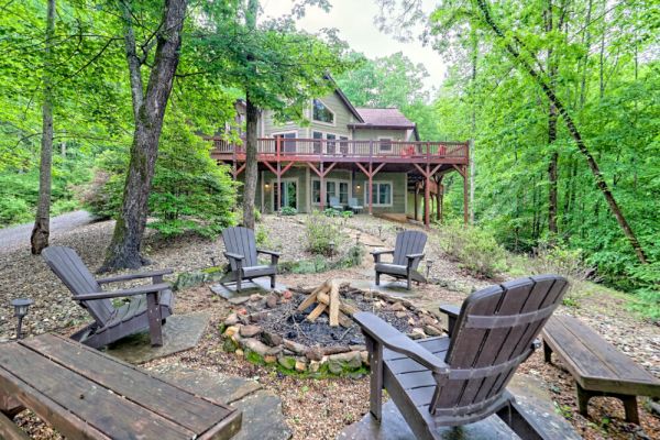 Fern & Fog Retreat by Chatuge Home Concierge