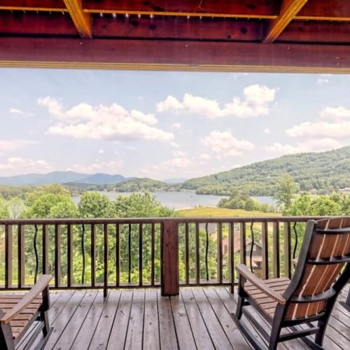 Sip your wine and rock the evening away with these stunning views