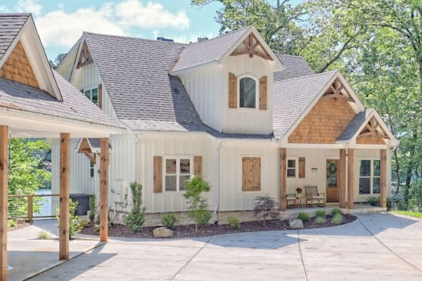 Big Oak Bungalow by Chatuge Home Concierge