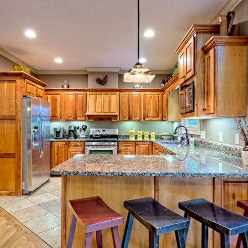 Looking into the kitchen.