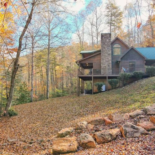 Side yard with lots of room!