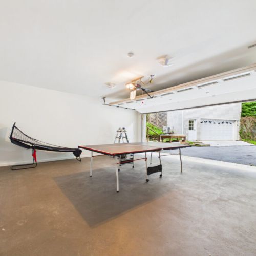 Garage game room