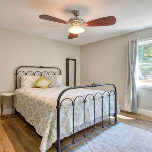 Guest bedroom