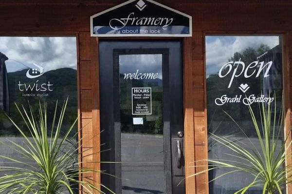 Grahl Gallery And Framing Studio