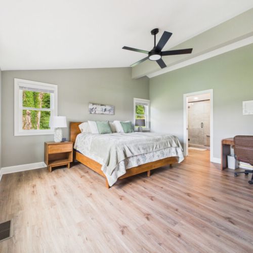 Master Bedroom with en-suite full bath