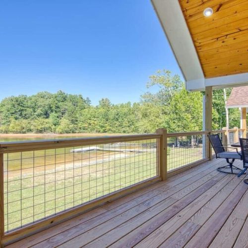Deck & siting area
