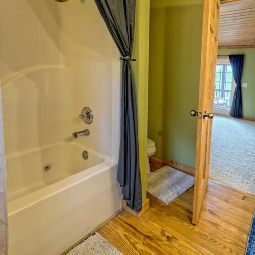 Soaker tub in the ensuite